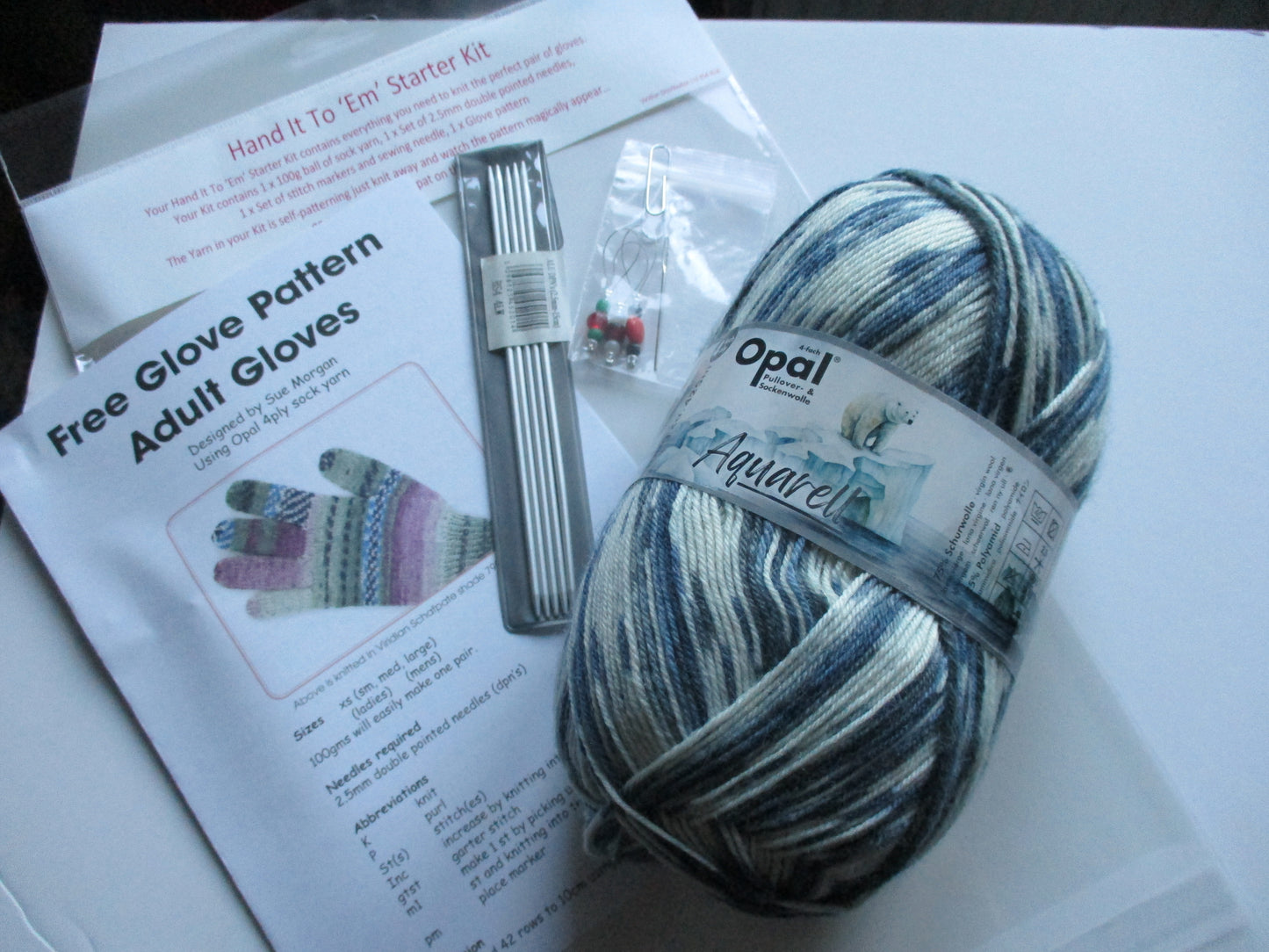 Hand It To 'Em - Starter Glove Knitting Kit