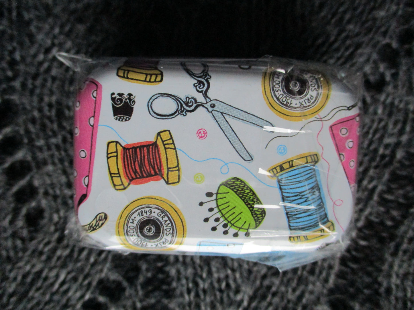Craft Tins - Sewing themed