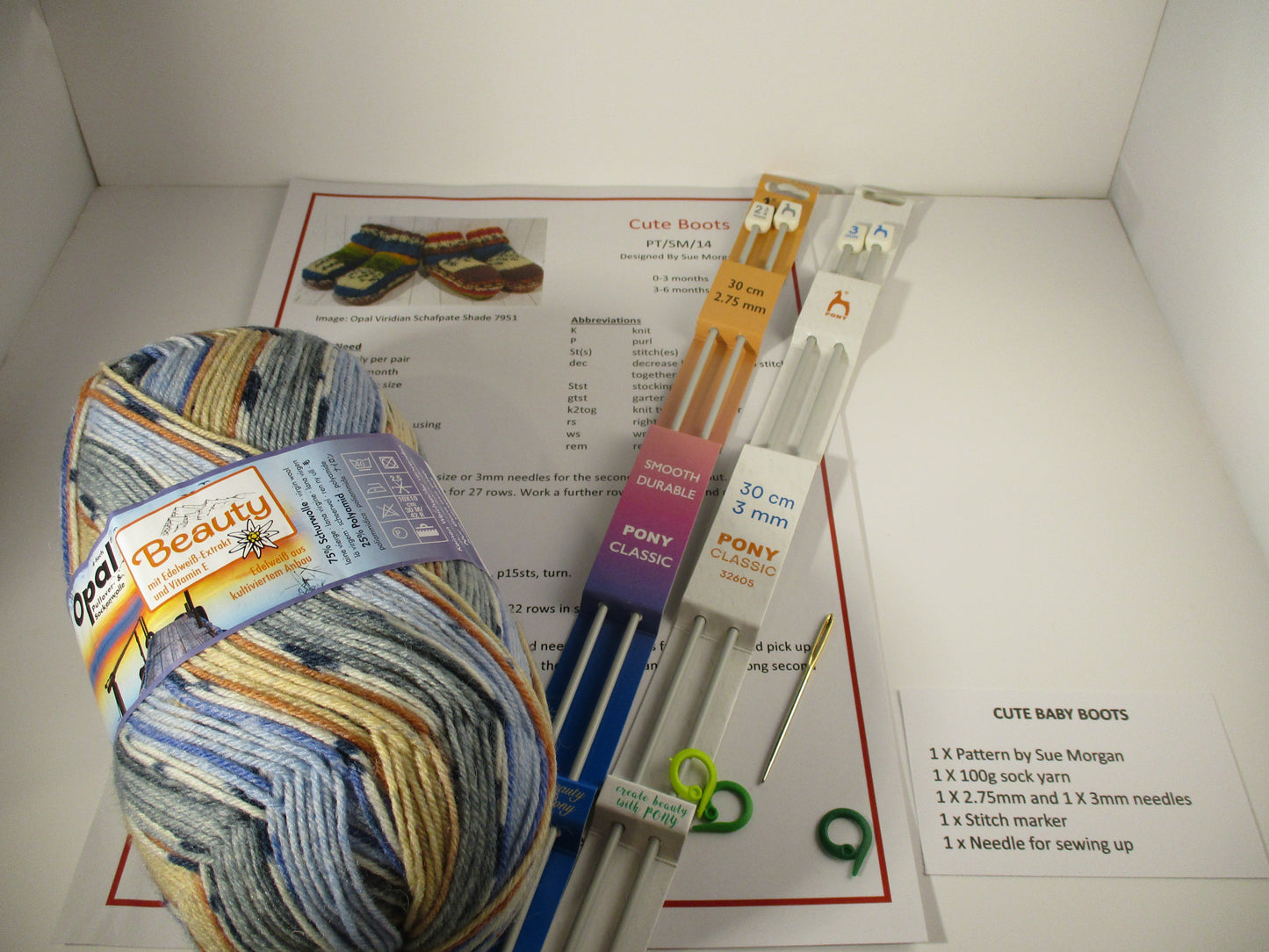 Baby boot Knitting Kit - Pattern, yarn and needles