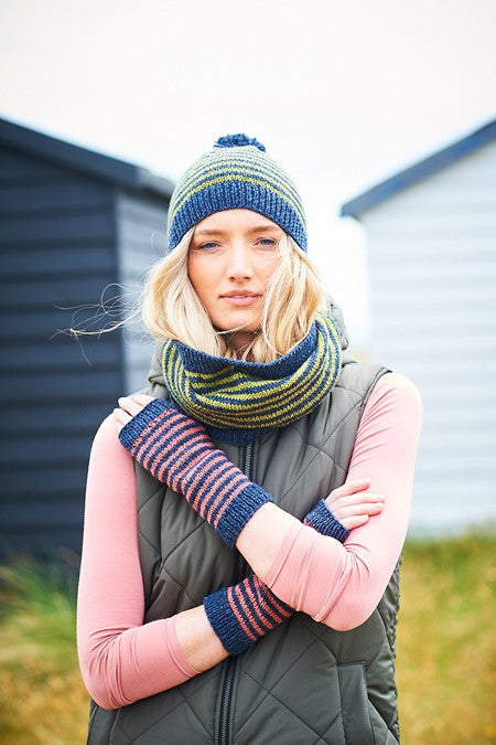 Stylecraft Knitting Pattern 9955 Recreate DK Hats and wristwarmers