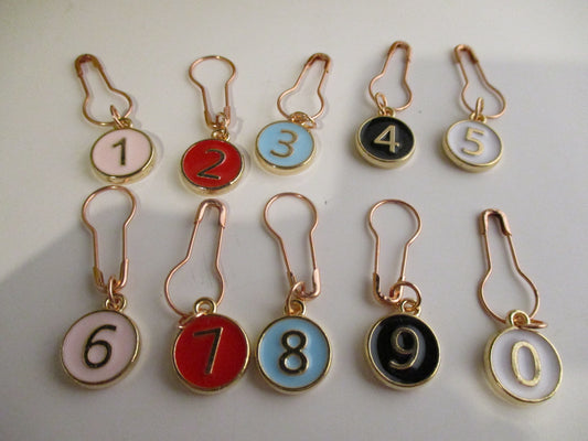 Numbered stitch markers/row counter