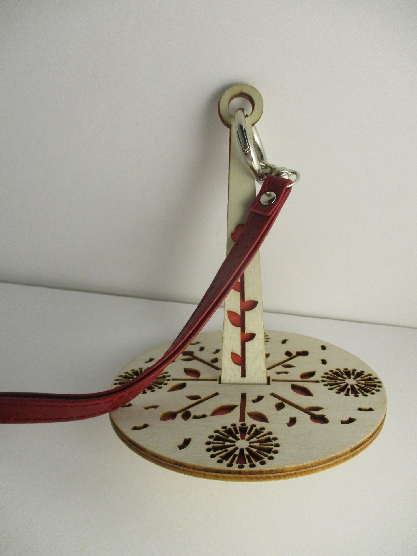 Portable yarn holder