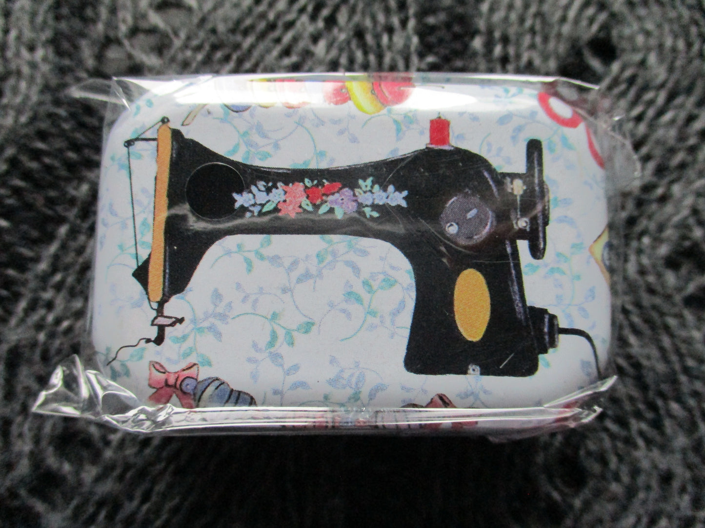 Craft Tins - Sewing themed
