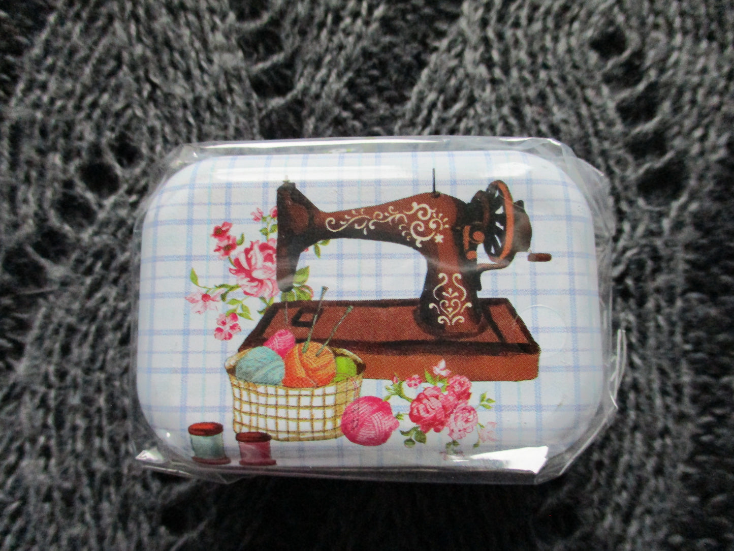 Craft Tins - Sewing themed