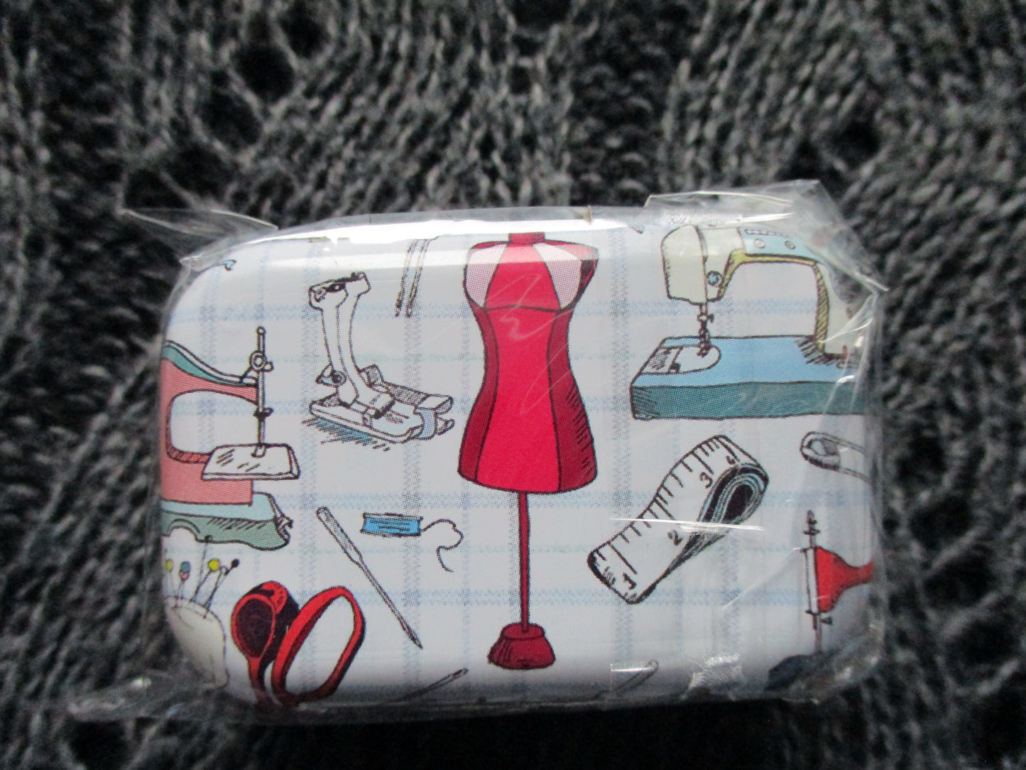 Craft Tins - Sewing themed