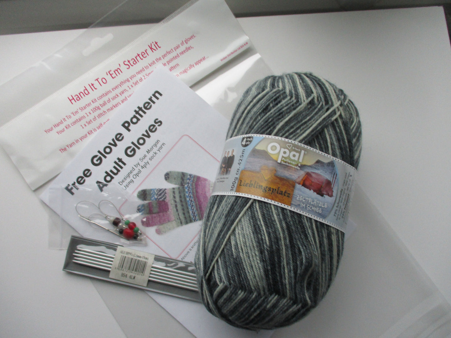 Hand It To 'Em - Starter Glove Knitting Kit