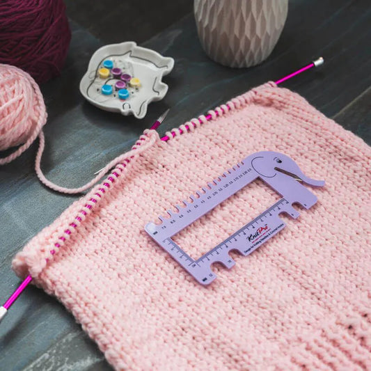 KnitPro Knitting needle and crochet gauge with Yarn cutter